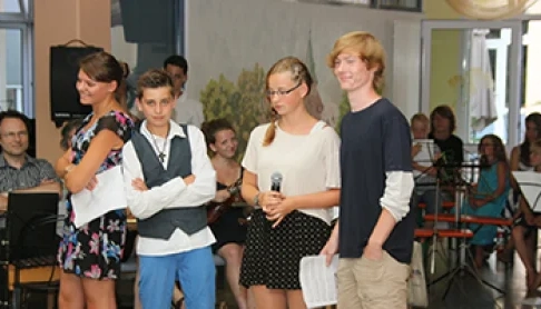 Musikalische Wiederholungstäter 85 junge und ältere Sänger treffen sich in Dahme zur Singwoche